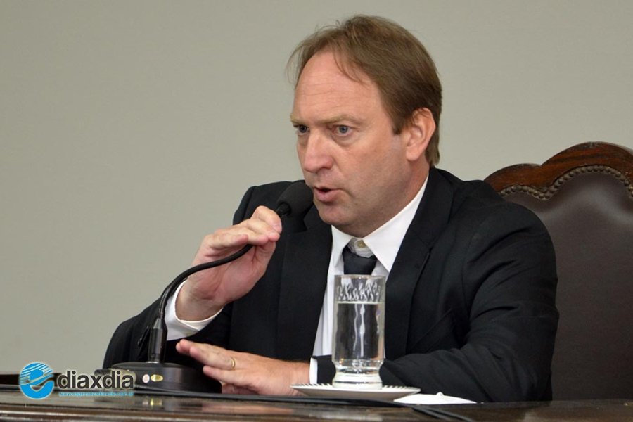 Cristian Cammisi, obediente de Rodrigo Müller