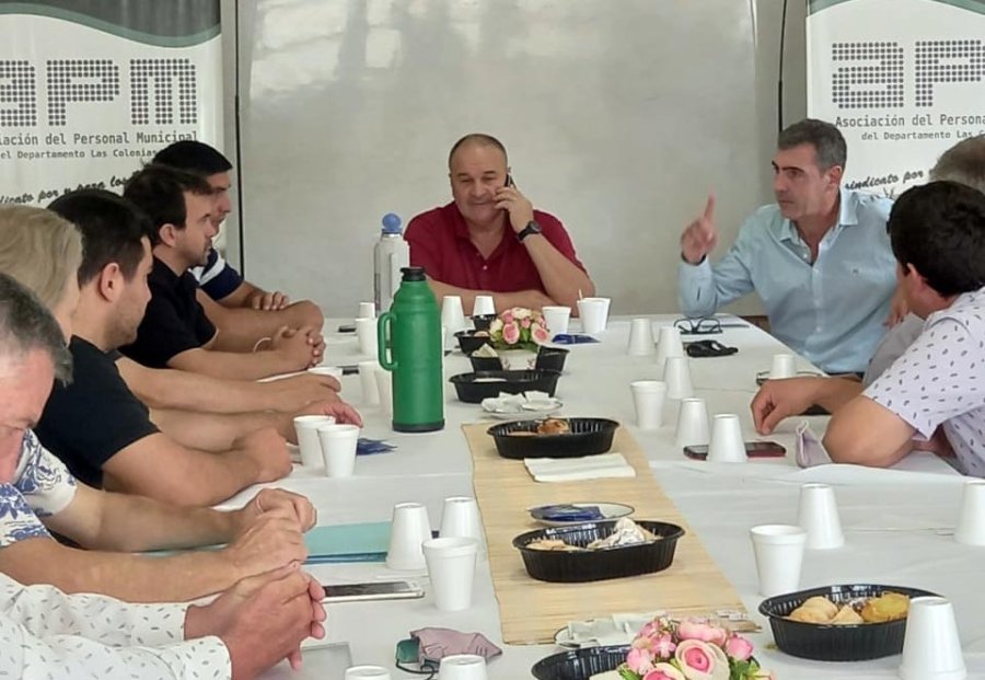 Una de las reuniones donde APM discute salarios para agentes municipales de Las Colonias sin intervención de Festram - Archivo