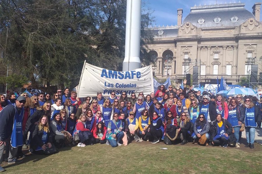 Una de las marchas de AMSAFE Las Colonias Una de las marchas de AMSAFE Las Colonias