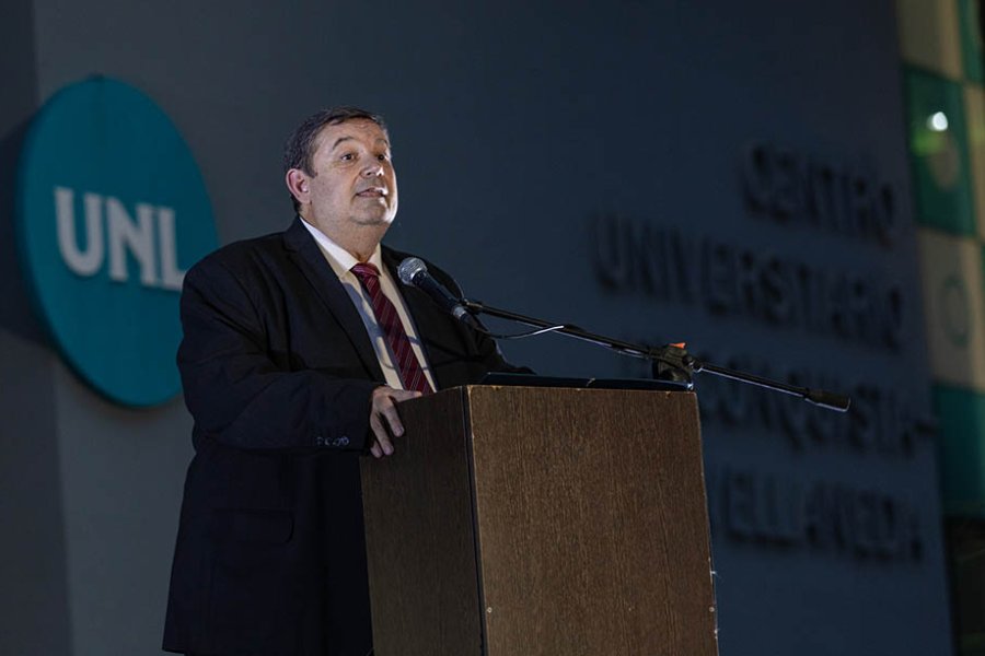 El rector de la Universidad del Litoral El rector de la Universidad del Litoral