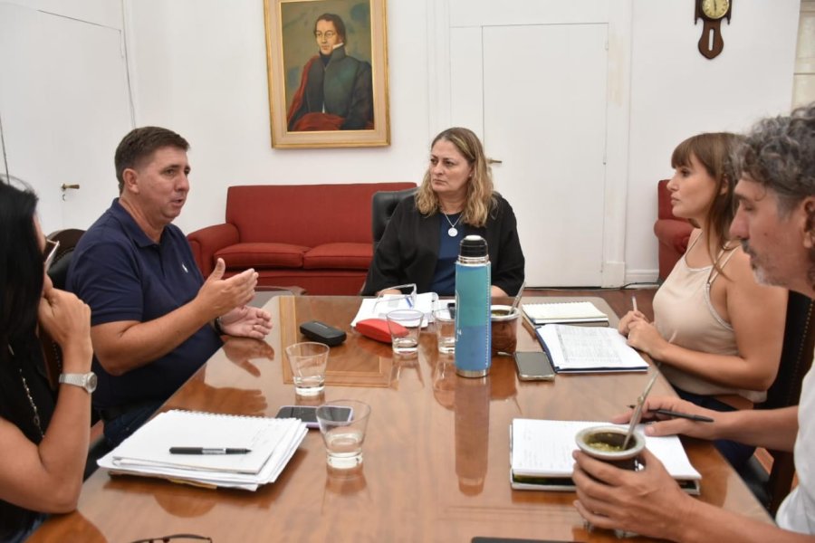 Rubén Pirola con la ministra Silvia Ciancio Rubén Pirola con la ministra Silvia Ciancio