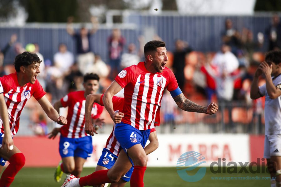El festejo de Mariano Gómez en el clásico