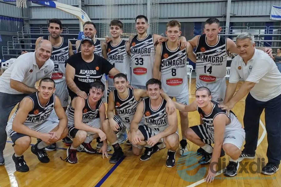 El festejo de Almagro en Rosario tras la victoria