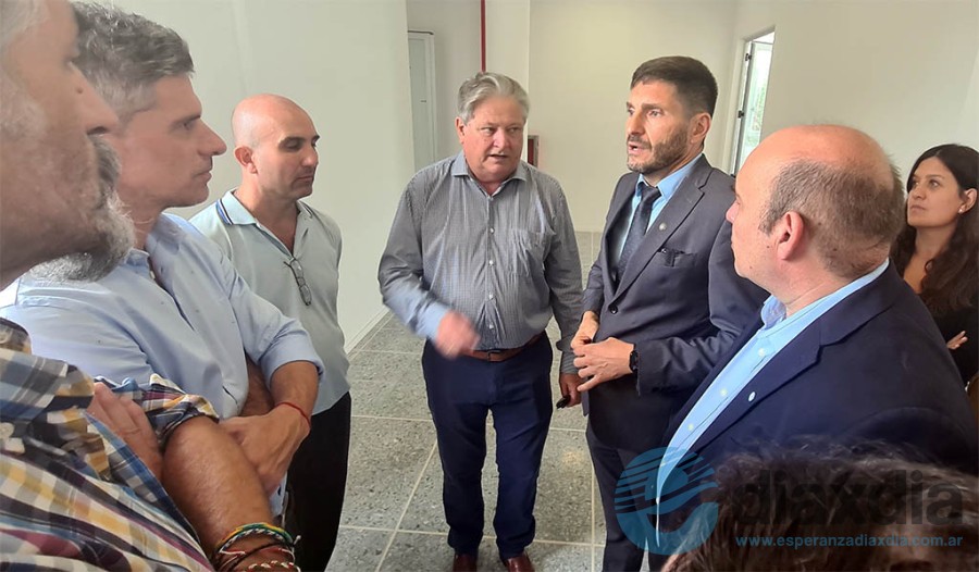 Pullaro acompañado por el ex vicegobernador Carlos Fascendini