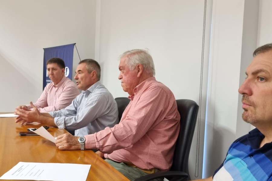 Autoridades que participaron del acto en ACADER Autoridades que participaron del acto en ACADER