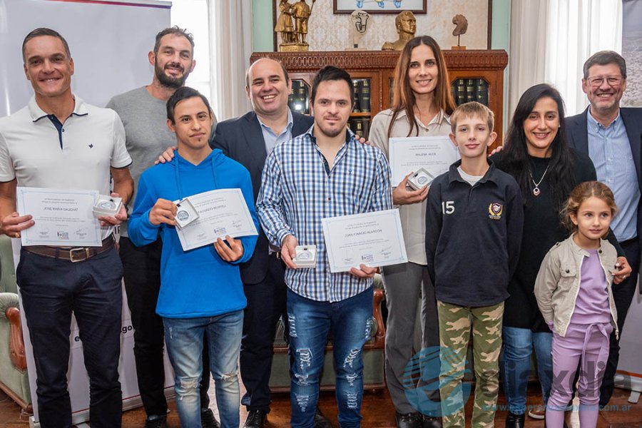 Los deportistas y las autoridades