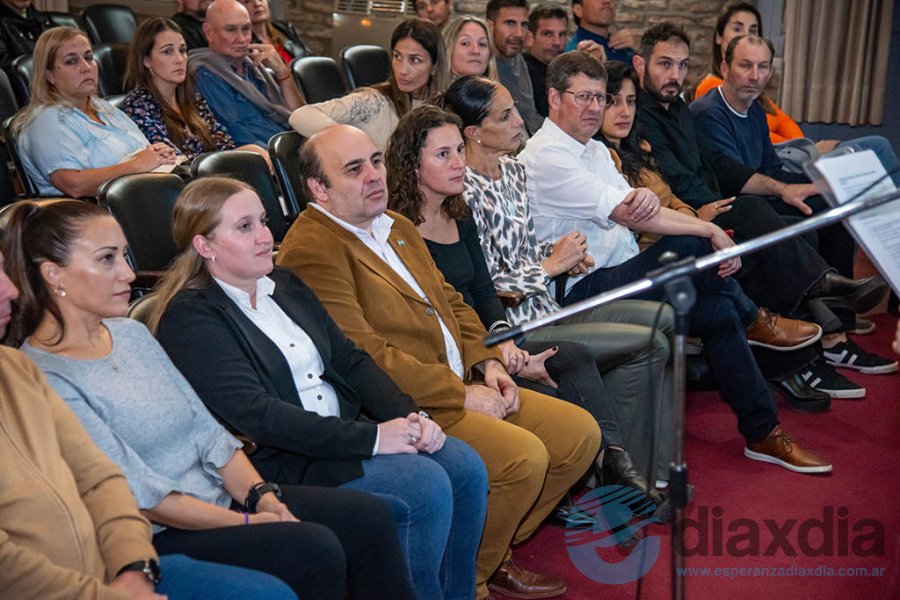 Parte de las autoridades presentes