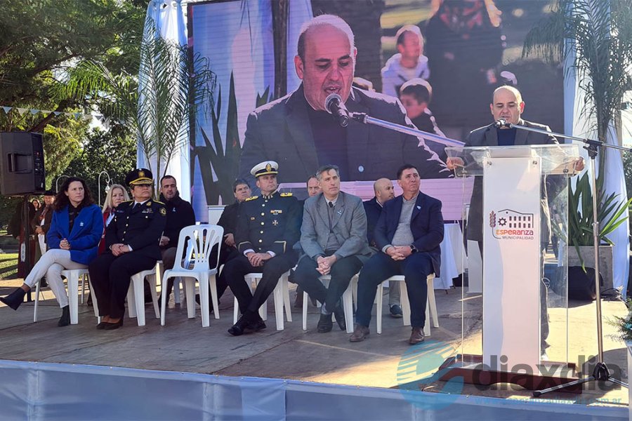 Rodrigo Müller en su mensaje en el acto central Rodrigo Müller en su mensaje en el acto central