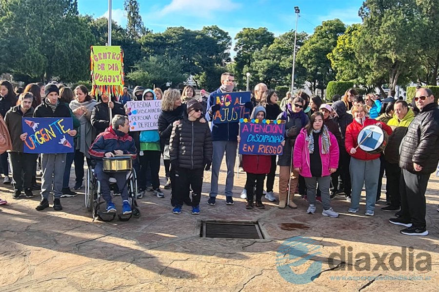 Los manifestantes en la plaza San Martín