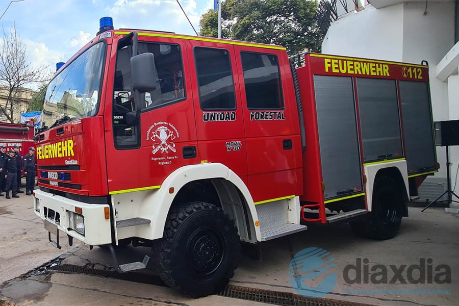 Sica reconstruyó el tanque de esta autobomba Sica reconstruyó el tanque de esta autobomba