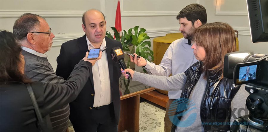 Rueda de prensa del intendente de Esperanza - Foto Edxd