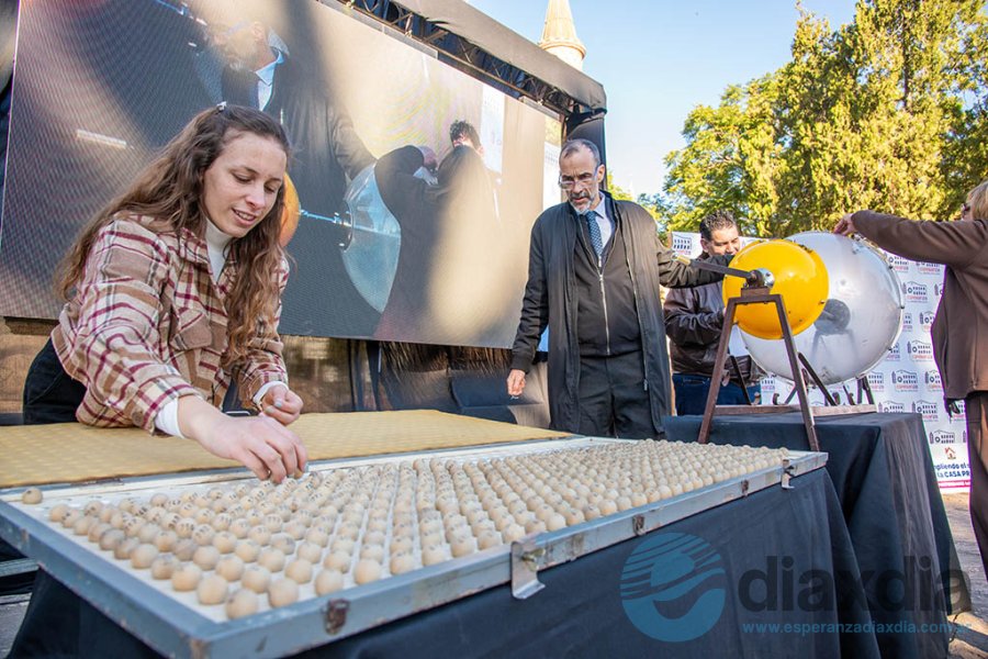 Primer sorteo de 20 lotes realizados por el municipio