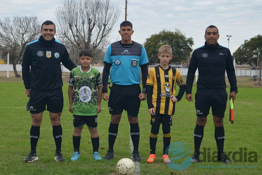 Jueces y capitanes del juego Unión - Sarmiento de Humboldt
