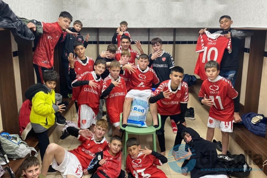 Festejos de la 7ma. de Mitre por la clasificación