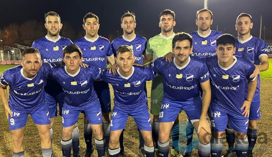 Equipo de D.F.Sarmiento en  Esperanza - Foto RRSS ADJuventud