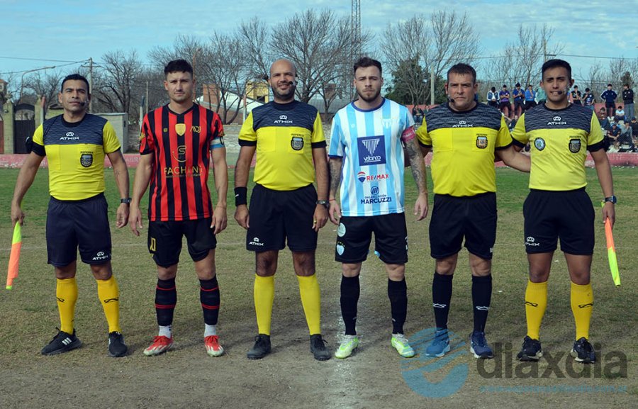 Jueces y capitanes de AD Juventud y San Lorenzo - Foto Edxd