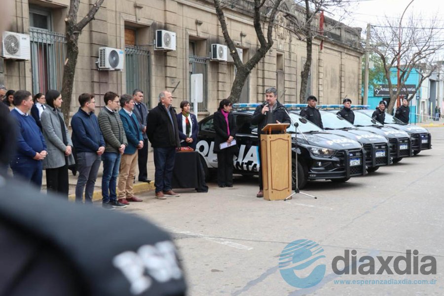 Entrega de Patrulleros en Esperanza