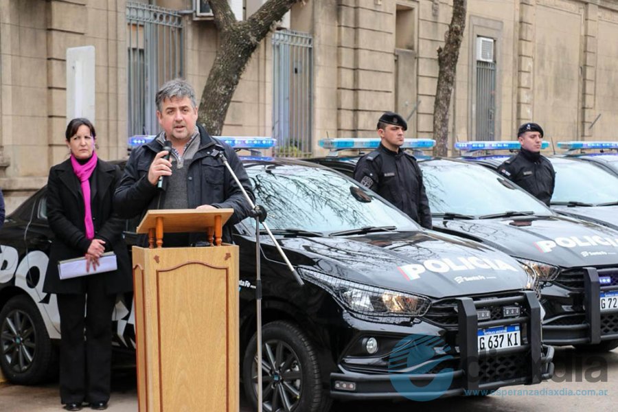 Entrega de Patrulleros en Esperanza