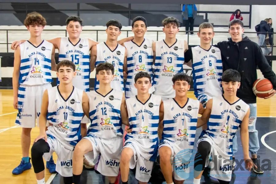 El plantel U15 de Alma Juniors