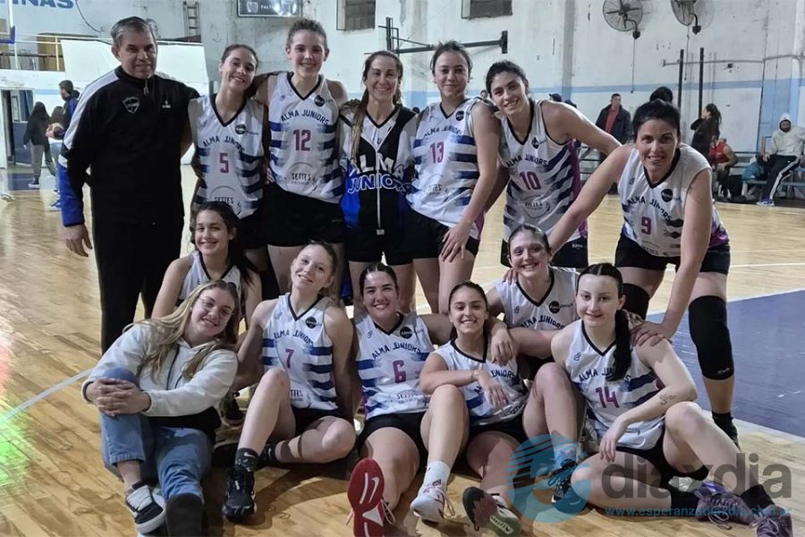 El festejo de Alma Jrs. tras la victoria