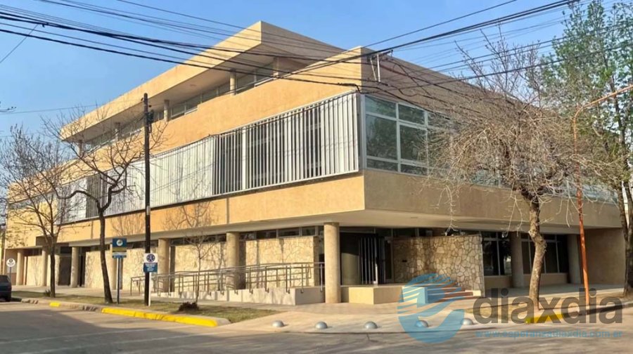 El restaurado edificio del Correo Argentino en Esperanza
