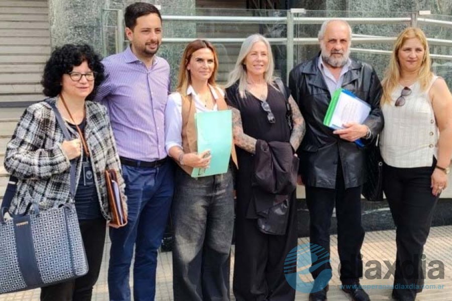 La diputada Granata y su bloque en tribunales La diputada Granata y su bloque en tribunales
