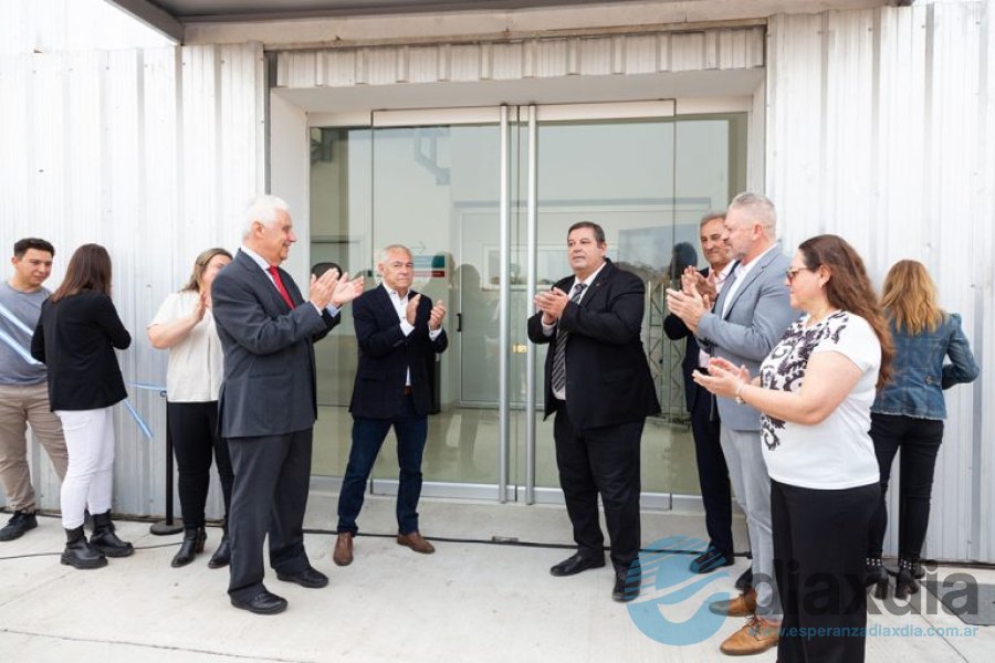 Las autoridades en la inauguración