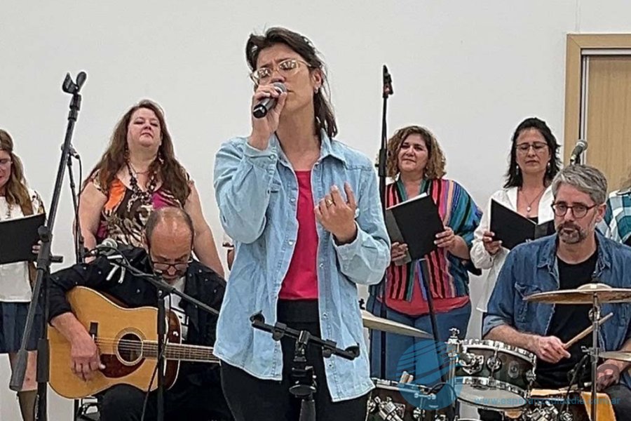 Camila García, voz invitada