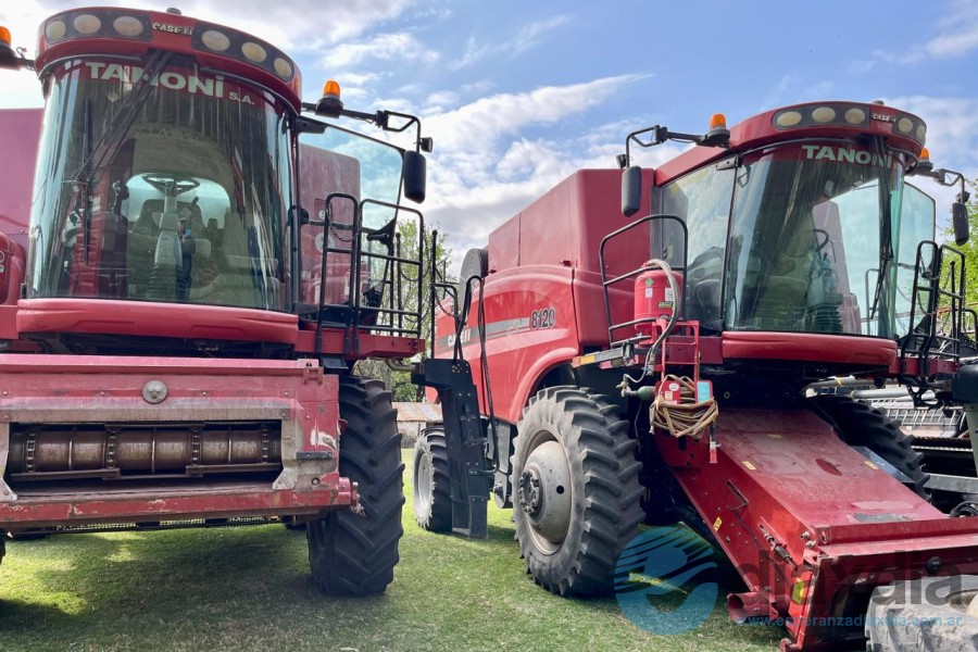 Las dos cosechadoras recuperadas por Los Pumar