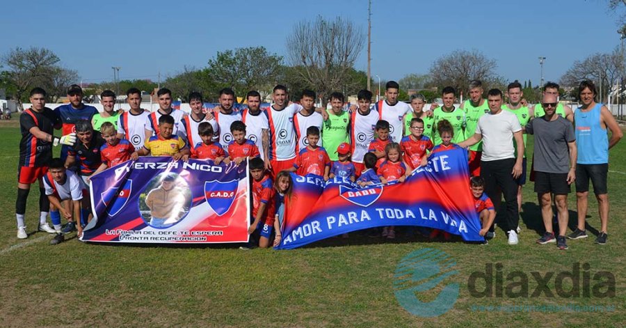 Defensores del Oeste en primera y tercera junto al cuerpo técnico - Foto Edxd