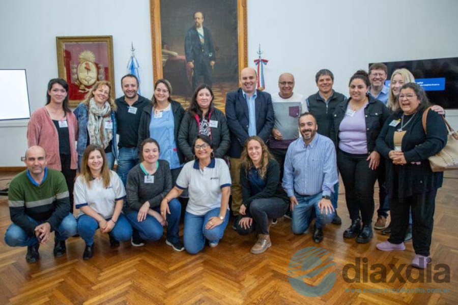 Los presentes en el acto