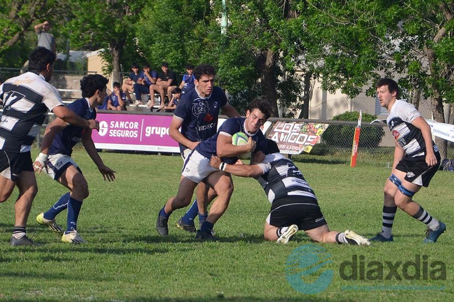 Parte final del juego del sábado en Esperanza