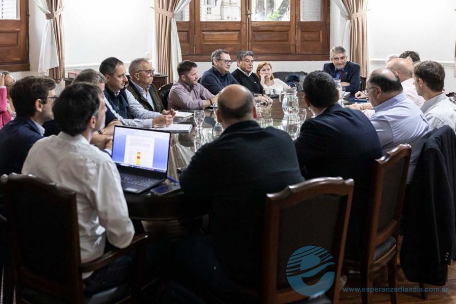 La reunión se desarrollo en Casa de Gobierno La reunión se desarrollo en Casa de Gobierno