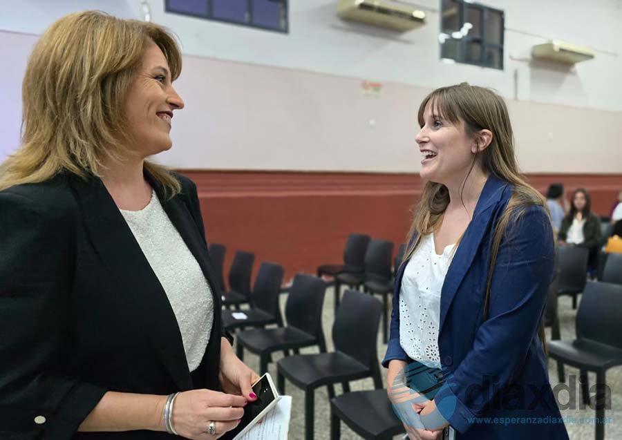 Alejandra Van Strate en el aniversario del EEMPA - Foto Senado