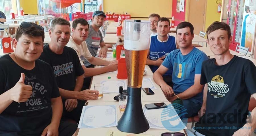 Los amigos llegaron el sábado pasado a la zona del circuito