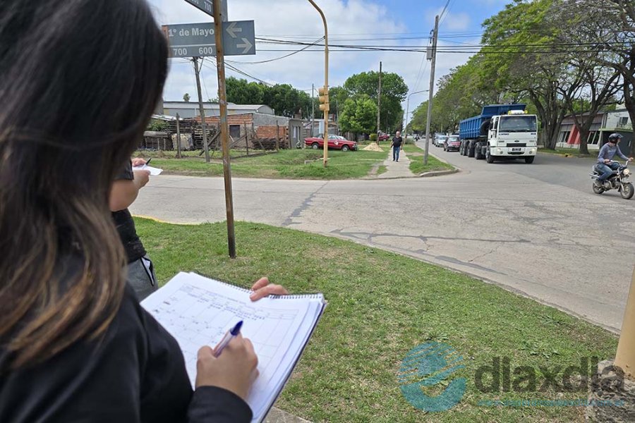 Alumnos del ITEC durante el relevamiento Alumnos del ITEC durante el relevamiento