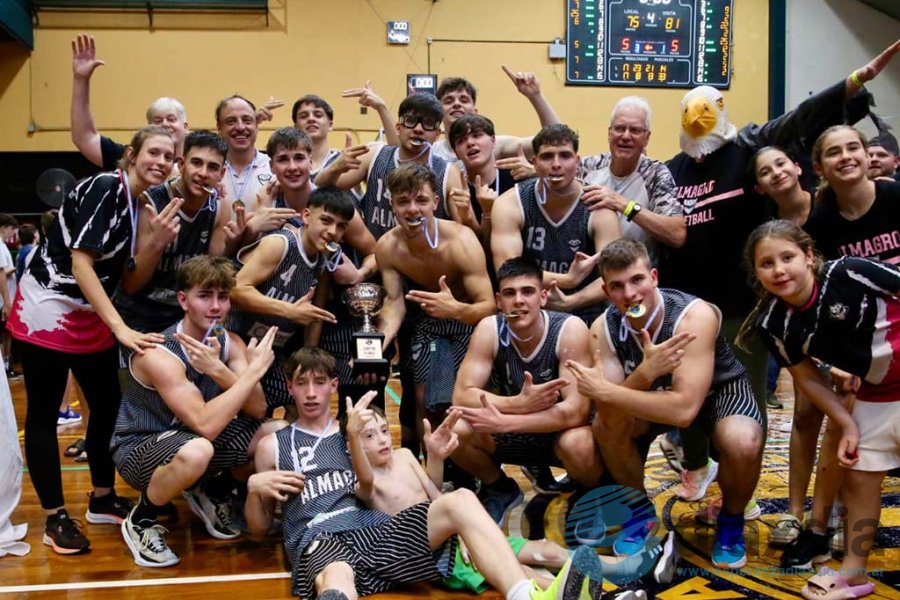 El plantel campeón de la Liga U17 del país