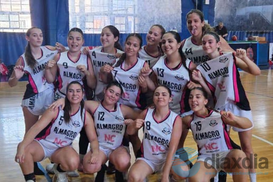 Las chicas U17 festejaron en Santa Fe