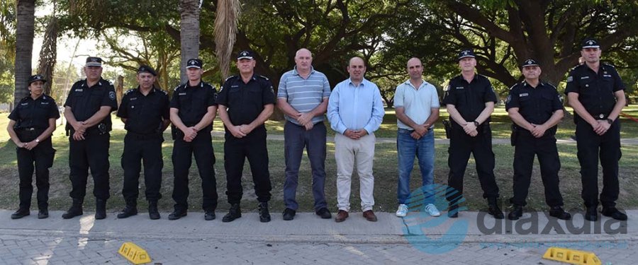 Las autoridades presentes en el comienzo del operativo - URXI Las Colonias