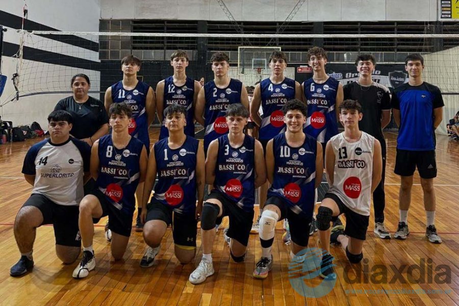 El equipo Sub18 Masculino de Alma Juniors