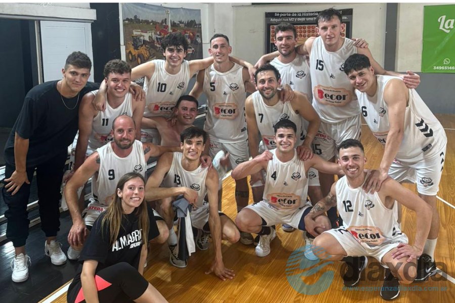 El equipo B de Almagro tras vencer a UNL