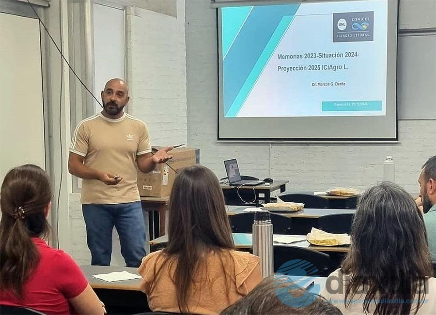 Marcos Derita expone ante la comunidad científica del instituto - Foto FCA