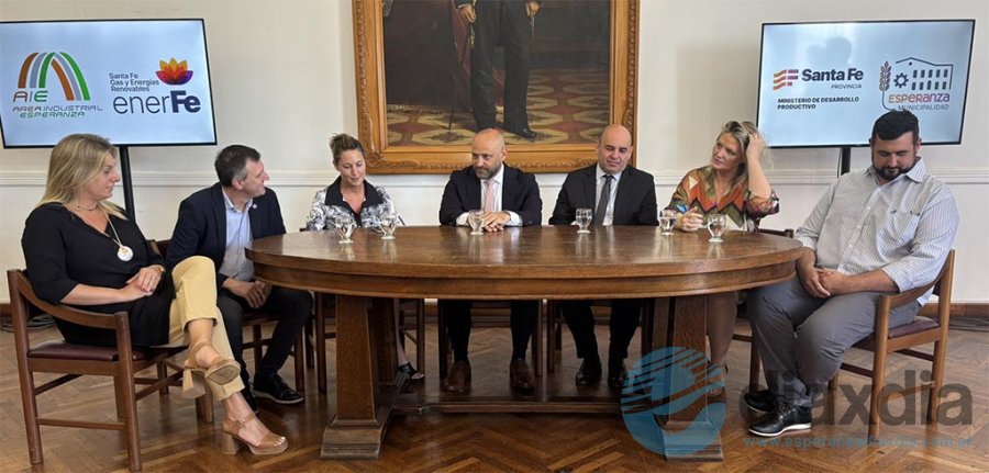 Autoridades en el acto de licitación - Prensa Desarrollo Productivo