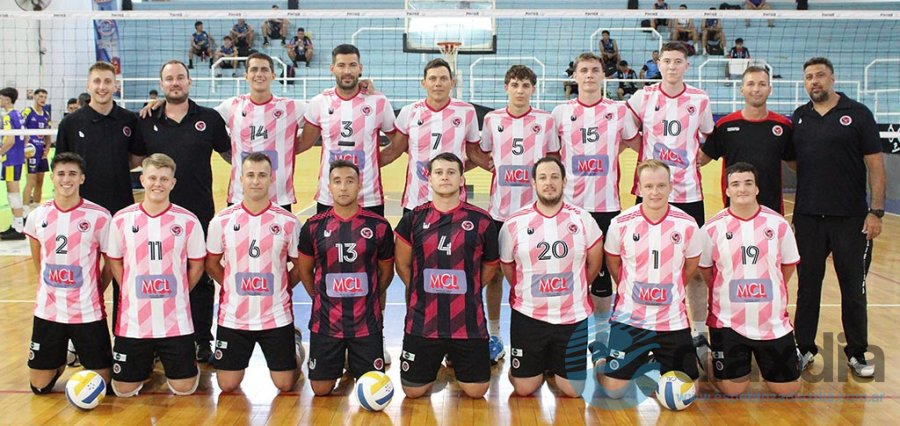 El plantel de Libertad en el debut - Foto LNV Feva