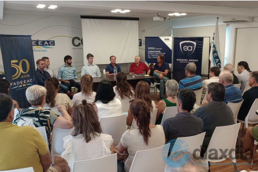La reunión se realizó en la sede local de CEACE La reunión se realizó en la sede local de CEACE