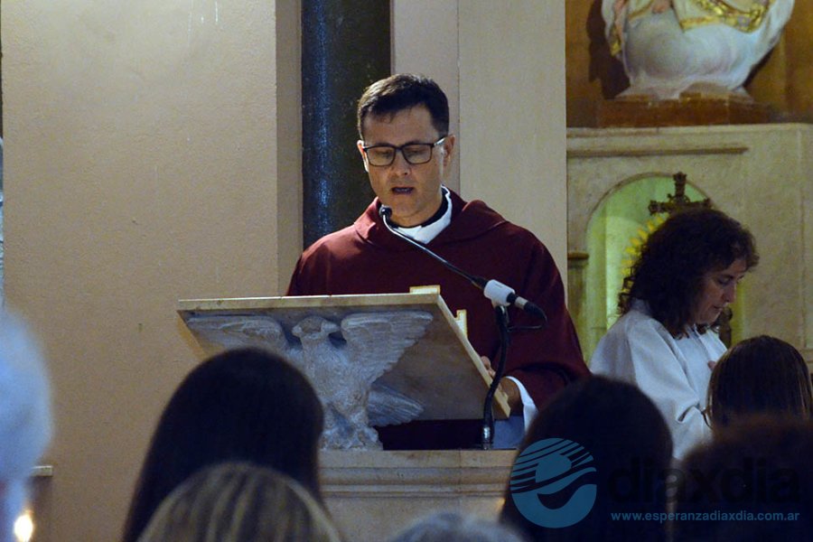 González en la lectura del Evangelio
