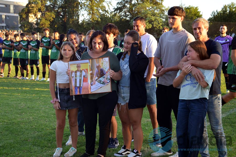 La emoción en el recuerdo a Germán