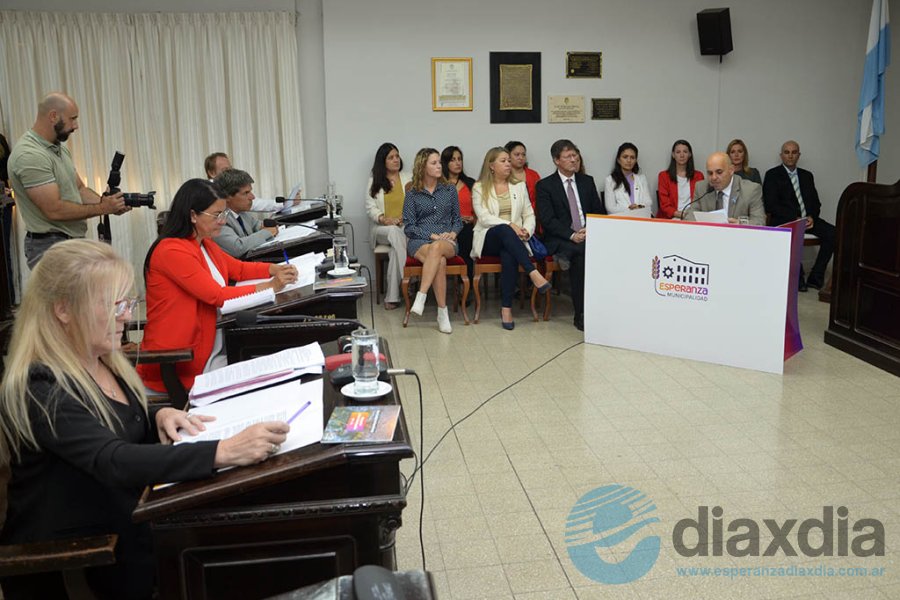 El intendente llegó con su mensaje al Concejo