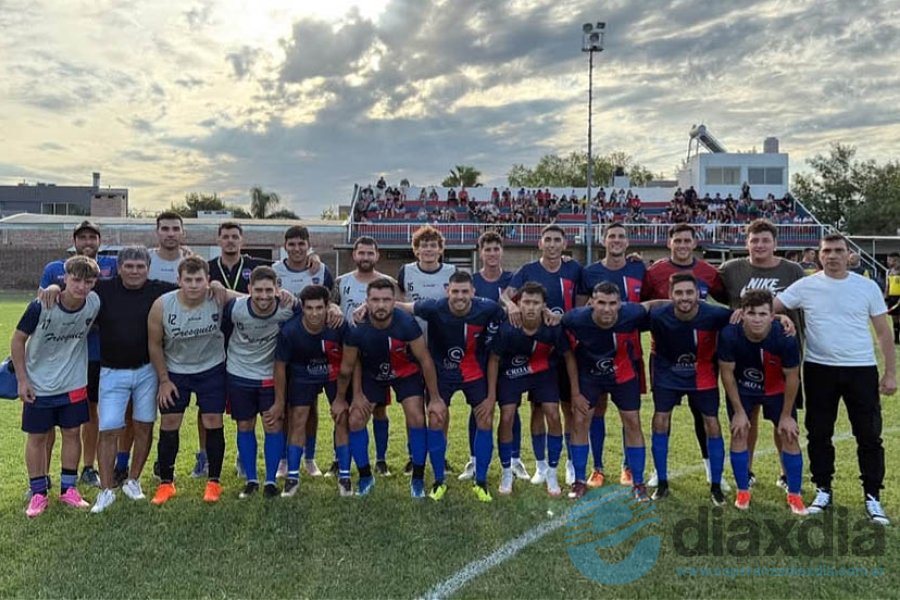 Defensores del Oeste en su debut como local