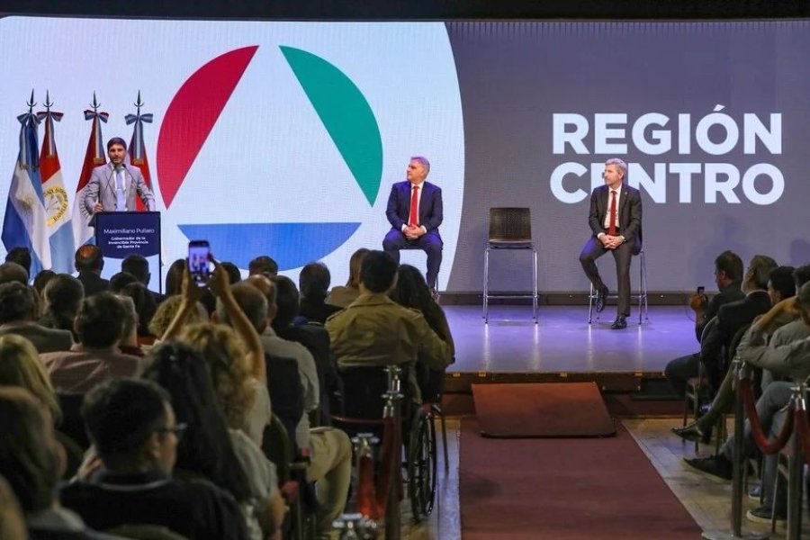 Pullaro, Llaryora y Frigerio en Santa Fe. (Foto: GSF)